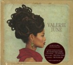 Valerie June - Pushin Against A Stone